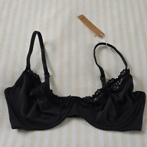 SKIMS Fits Everybody Lace Demi Bra Size:34D Onyx
